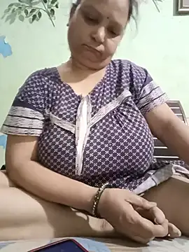 Snapshot of Kavya_kapoor chatting on 06/26/26, 05:39 Kavya kapoor online show from 06/26/26, 05:39