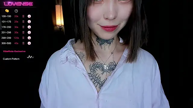 Snapshot of Dark_Ester chatting on 12/22/24, 02:38 Dark Ester online show from 12/22/24, 02:38