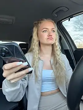 Snapshot of Devill_Angel_ chatting on 03/29/26, 10:04 Devill Angel online show from 03/29/26, 10:04