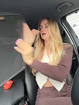 Snapshot of Devill_Angel_ chatting on 04/04/26, 11:08 Devill Angel online show from 04/04/26, 11:08