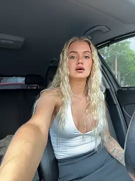 Snapshot of Devill_Angel_ chatting on 07/19/26, 10:52 Devill Angel online show from 07/19/26, 10:52