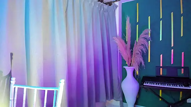 Snapshot of sereia_7777 chatting on 03/04/25, 11:32 sereia 7777 online show from 03/04/25, 11:32