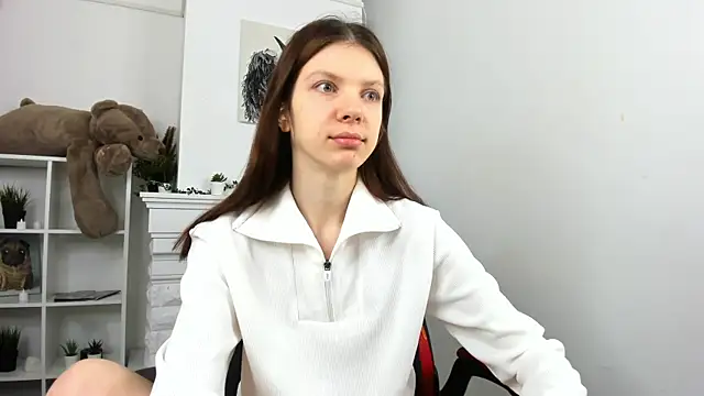 Baby Evalena online show from 12/15/24, 04:51