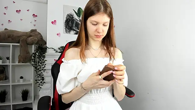 Baby Evalena online show from 02/11/25, 04:55