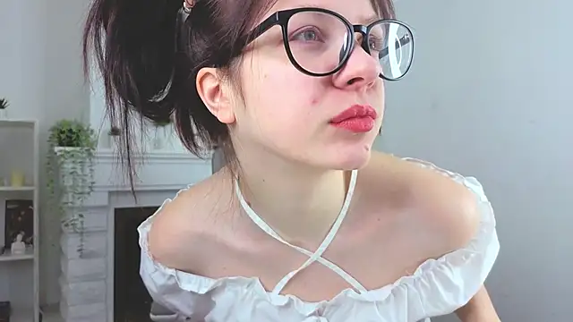 Snapshot of Baby_Evalena chatting on 01/06/26, 05:11 Baby Evalena online show from 01/06/26, 05:11