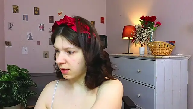 Snapshot of Baby_Evalena chatting on 04/30/26, 05:14 Baby Evalena online show from 04/30/26, 05:14