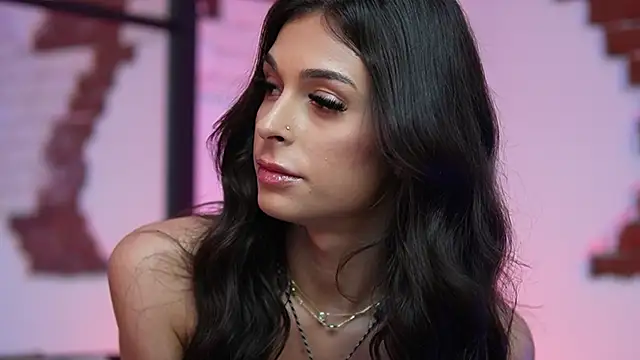 Snapshot of AngelinaCapri chatting on 12/29/24, 03:00 AngelinaCapri online show from 12/29/24, 03:00