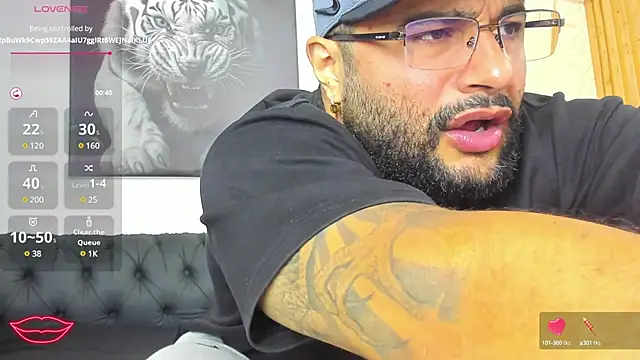 Snapshot of Luke__09 chatting on 02/25/25, 12:03 Luke 09 online show from 02/25/25, 12:03