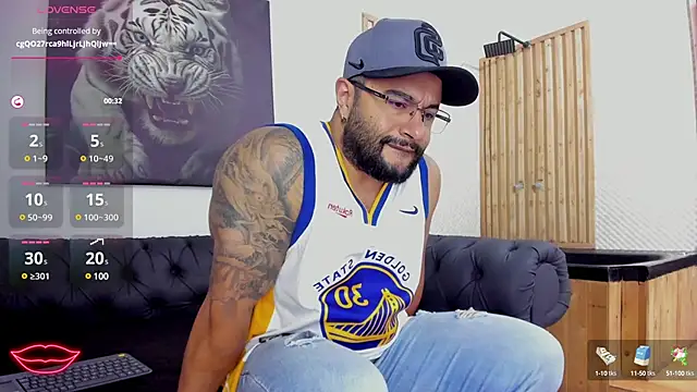 Snapshot of Luke__09 chatting on 02/27/25, 11:52 Luke 09 online show from 02/27/25, 11:52