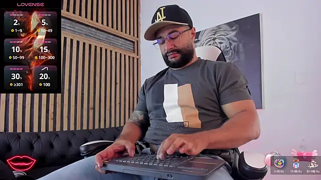 Snapshot of Luke__09 chatting on 03/12/25, 12:26 Luke 09 online show from 03/12/25, 12:26