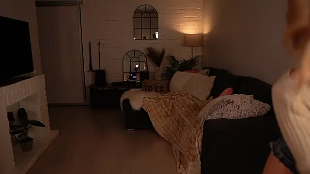 Heidi11 online show from 03/04/26, 05:30