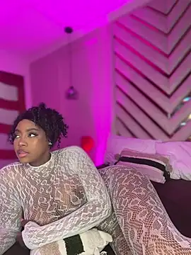 Snapshot of Lola_King chatting on 05/16/26, 02:30 Lola King online show from 05/16/26, 02:30