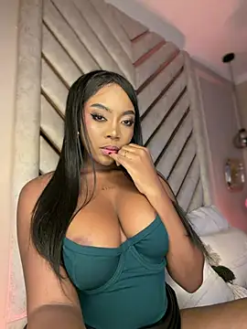 Snapshot of Lola_King chatting on 07/08/26, 04:39 Lola King online show from 07/08/26, 04:39