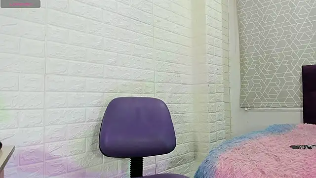 kitty queen10 online show from 02/15/25, 10:21