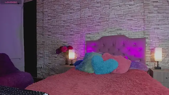 kitty queen10 online show from 09/17/25, 04:14