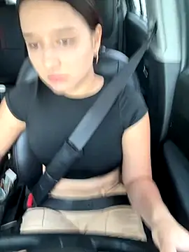 littlemelodi18 online show from 10/06/25, 05:43