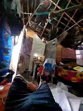 Snapshot of BillowedLeaper chatting on 12/20/25, 09:11 BillowedLeaper online show from 12/20/25, 09:11