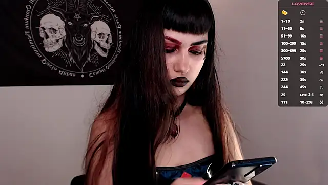 Little-Lucifer online show from 11/01/25, 12:34