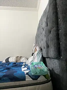 Snapshot of ZMalco2Hend8 chatting on 04/21/26, 02:51 ZMalco2Hend8 online show from 04/21/26, 02:51