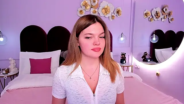 Snapshot of ZaraBloom chatting on 01/30/25, 07:37 ZaraBloom online show from 01/30/25, 07:37