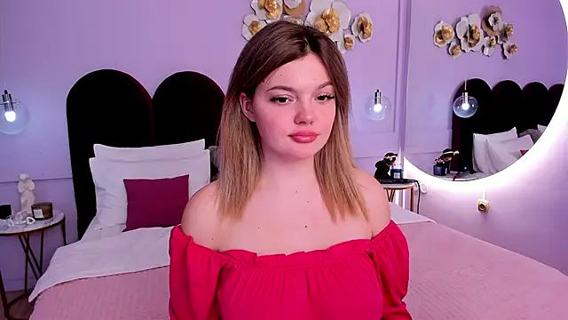 Snapshot of ZaraBloom chatting on 03/03/25, 07:39 ZaraBloom online show from 03/03/25, 07:39