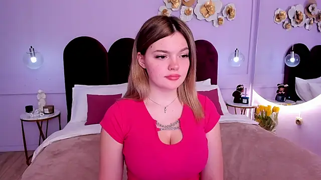 Snapshot of ZaraBloom chatting on 03/10/25, 02:06 ZaraBloom online show from 03/10/25, 02:06