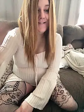 PuckBunny17 online show from 10/21/25, 04:08