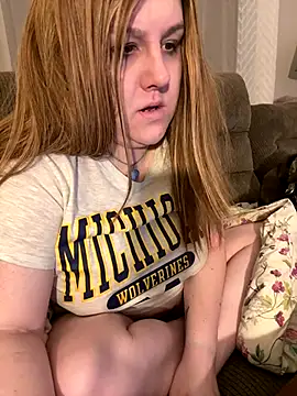 PuckBunny17 online show from 12/23/25, 06:33