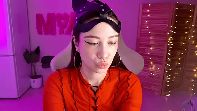 Snapshot of Miss_Mia_Murr chatting on 10/08/25, 04:32 Miss Mia Murr online show from 10/08/25, 04:32