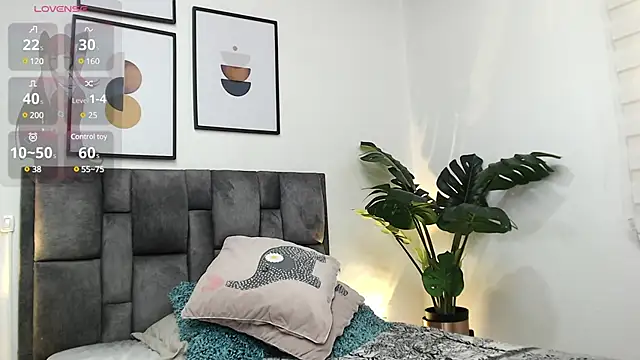 Snapshot of samy_l chatting on 12/20/24, 05:08 samy l online show from 12/20/24, 05:08