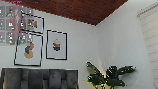 Snapshot of samy_l chatting on 12/29/24, 02:42 samy l online show from 12/29/24, 02:42