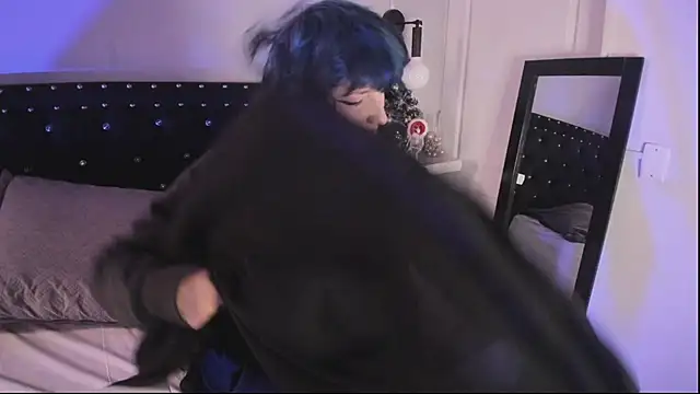 Ghosty Doll online show from 12/04/25, 08:28