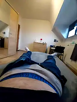 Snapshot of pascalino100 chatting on 02/20/25, 04:46 pascalino100 online show from 02/20/25, 04:46