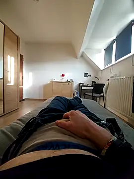 Snapshot of pascalino100 chatting on 03/03/25, 03:53 pascalino100 online show from 03/03/25, 03:53