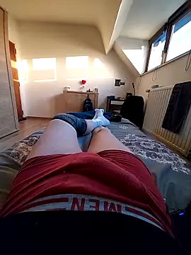 Snapshot of pascalino100 chatting on 03/13/25, 05:07 pascalino100 online show from 03/13/25, 05:07