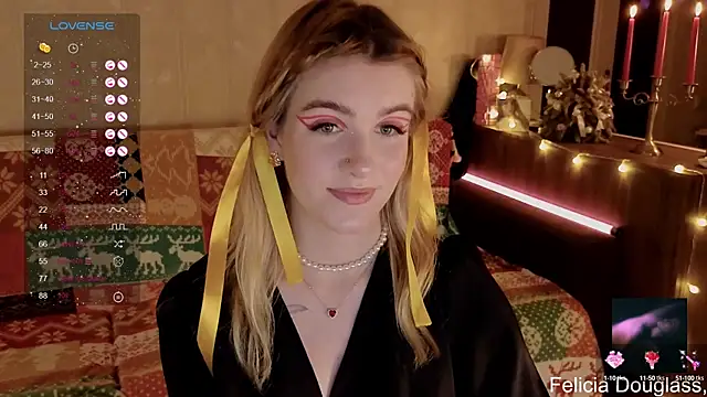 Snapshot of SpiceJessy chatting on 12/24/24, 04:30 SpiceJessy online show from 12/24/24, 04:30