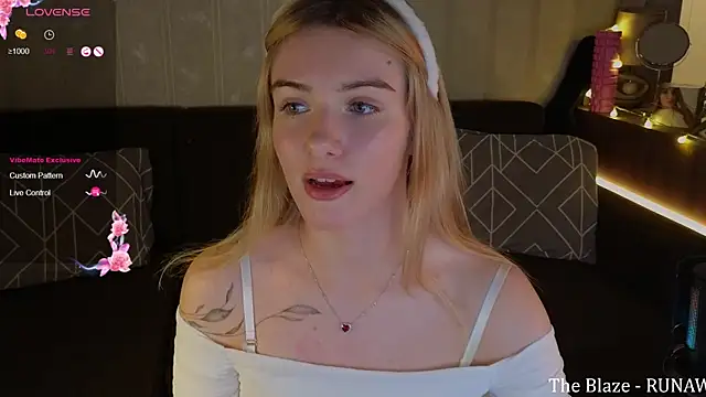 Snapshot of SpiceJessy chatting on 02/19/25, 04:55 SpiceJessy online show from 02/19/25, 04:55