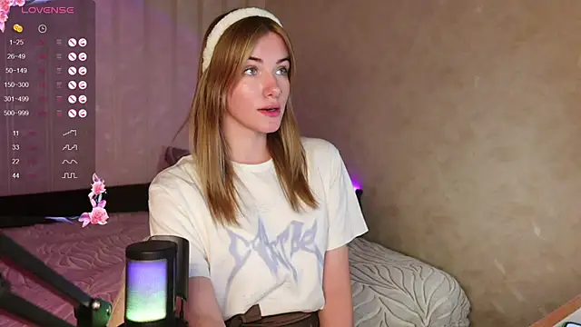 Snapshot of SpiceJessy chatting on 03/19/25, 04:24 SpiceJessy online show from 03/19/25, 04:24