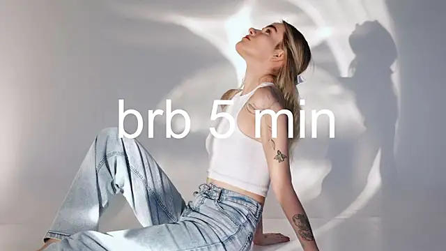 Snapshot of SpiceJessy chatting on 11/01/25, 03:30 SpiceJessy online show from 11/01/25, 03:30