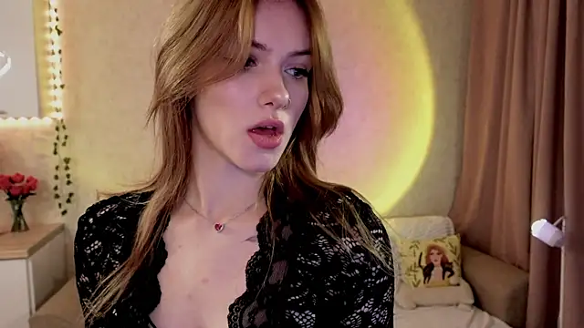 Snapshot of SpiceJessy chatting on 11/12/25, 05:02 SpiceJessy online show from 11/12/25, 05:02