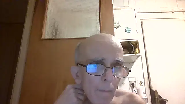 Snapshot of mariusica1@xh chatting on 07/16/26, 06:25 mariusica1xh online show from 07/16/26, 06:25