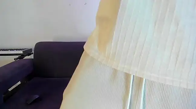 Henrikk senn online show from 12/23/24, 01:40