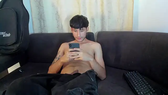 Henrikk senn online show from 10/15/25, 09:48