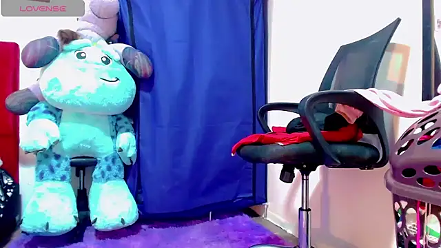 Snapshot of nicol_gill_ chatting on 01/24/25, 11:26 nicol gill online show from 01/24/25, 11:26