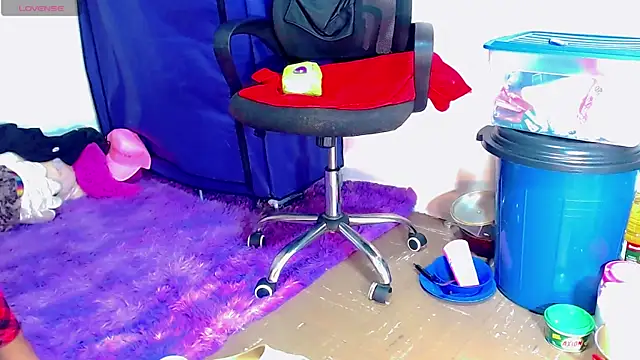 Snapshot of nicol_gill_ chatting on 02/11/25, 05:29 nicol gill online show from 02/11/25, 05:29