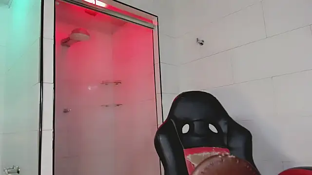 Snapshot of nicol_gill_ chatting on 07/28/26, 11:17 nicol gill online show from 07/28/26, 11:17