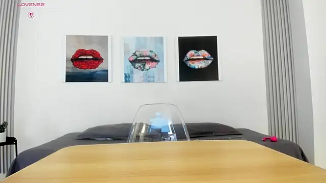 Snapshot of Angela_donnato chatting on 03/19/26, 03:43 Angela donnato online show from 03/19/26, 03:43