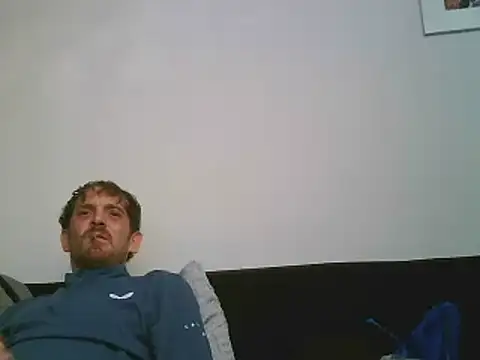 Snapshot of PocoLoco420 chatting on 10/21/25, 07:14 PocoLoco420 online show from 10/21/25, 07:14