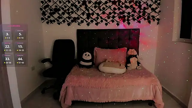 Snapshot of Lilith_Miller21 chatting on 11/10/25, 07:02 Lilith Miller21 online show from 11/10/25, 07:02