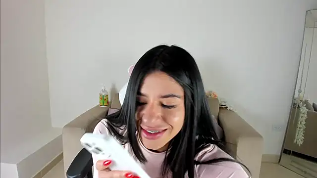 Charlotte cowell sub1  online show from 02/12/25, 04:33